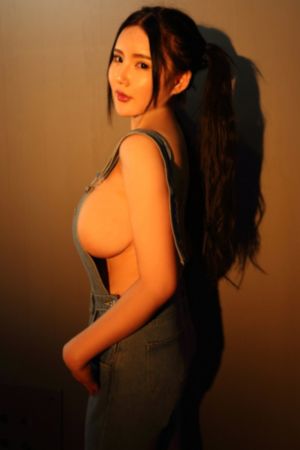 美女的大胸(不遮挡)照片我错了_BD国语免费观看电视剧