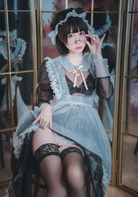 美女黄18以下禁止观看黄频_1080高清在线