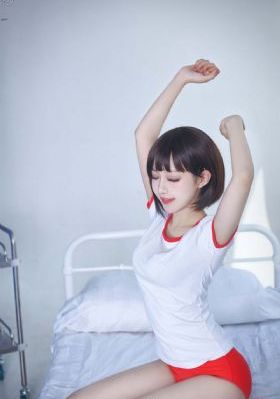 欧美女生皮肤复古街拍_1080PHD在线观看