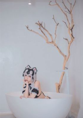欧美母乳av_全集高清在线观看